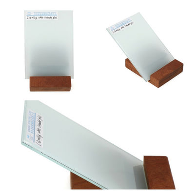 Bezpieczeństwo Szkło laminowane architektoniczne odporne na pęknięcia 6,38 mm - 25,52 mm Grubość